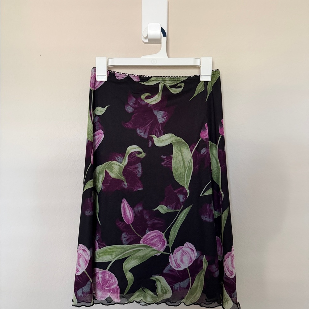 Elegant Floral Skirt in Black and Purple